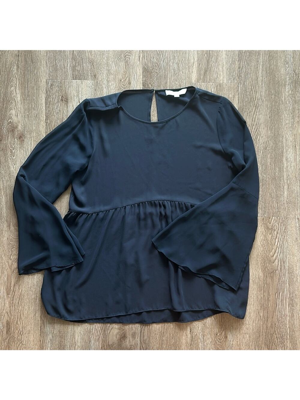 Ann Taylor Loft Bell Long Sleeve Blouse Black Size Medium‎ Business Casual